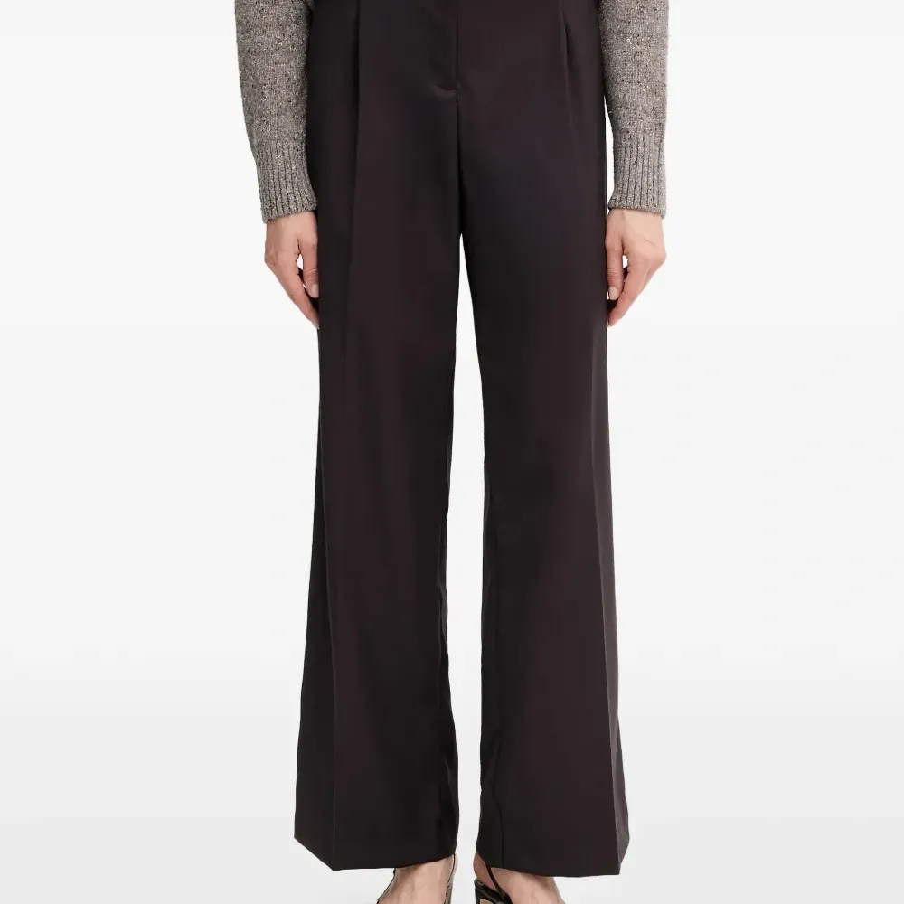 Брюки широкого кроя