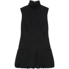 Мини-платье с присборкой и воротником-стойкой