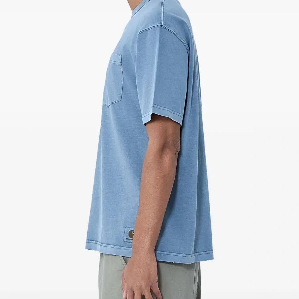 Футболка с круглым вырезом и карманом