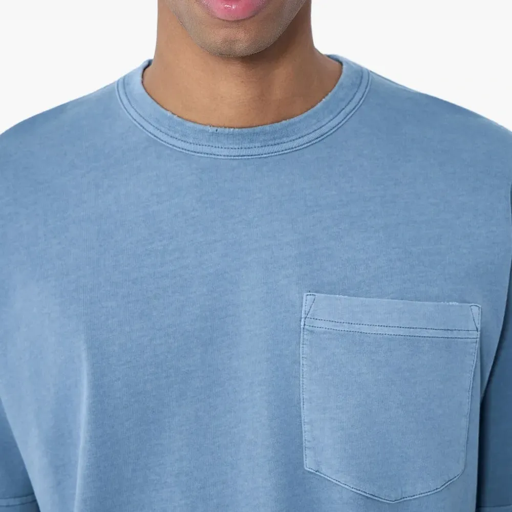 Футболка с круглым вырезом и карманом