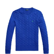 Свитер вязаный косичками