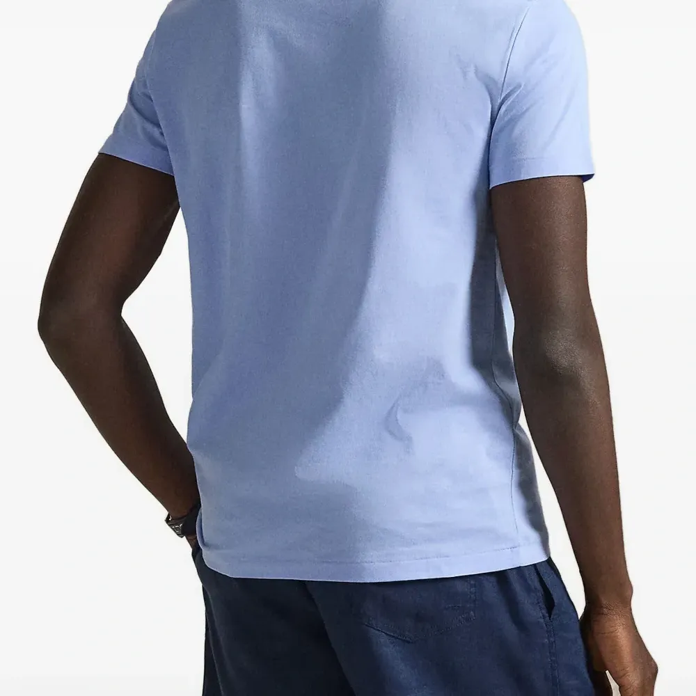 Футболка с логотипом