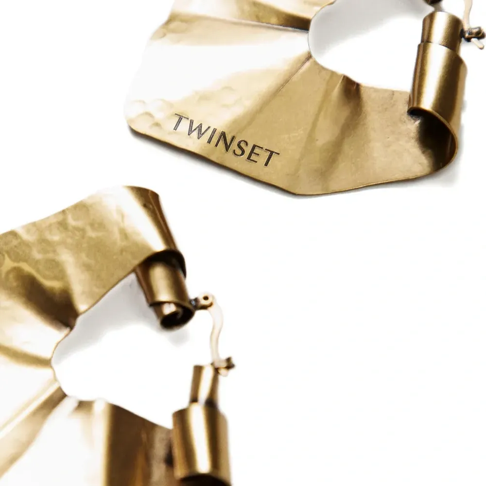 Серьги-кольца неправильной формы