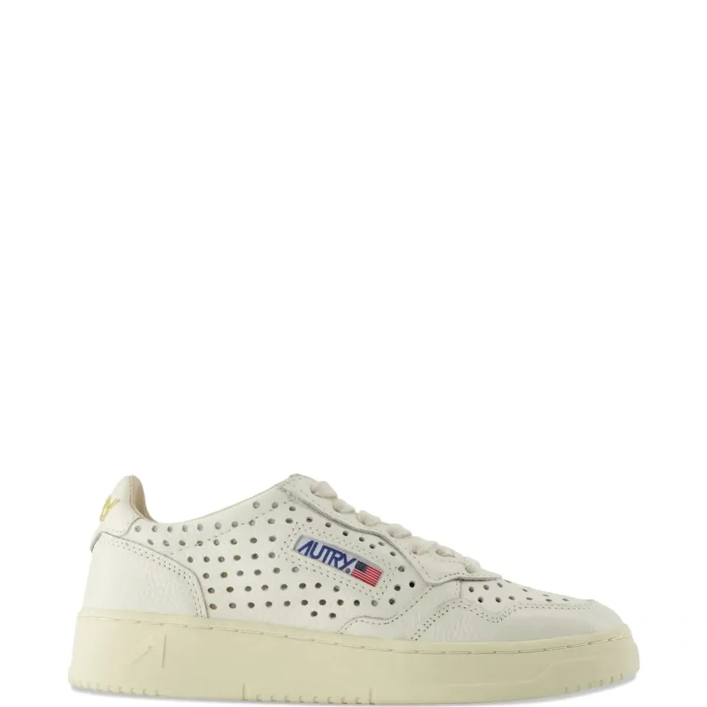 Перфорированные кроссовки Medalist