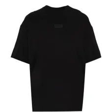 Футболка с нашивкой-логотипом