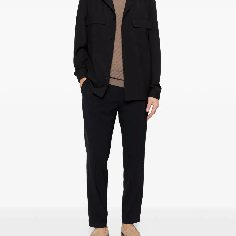 Фактурная футболка с круглым вырезом