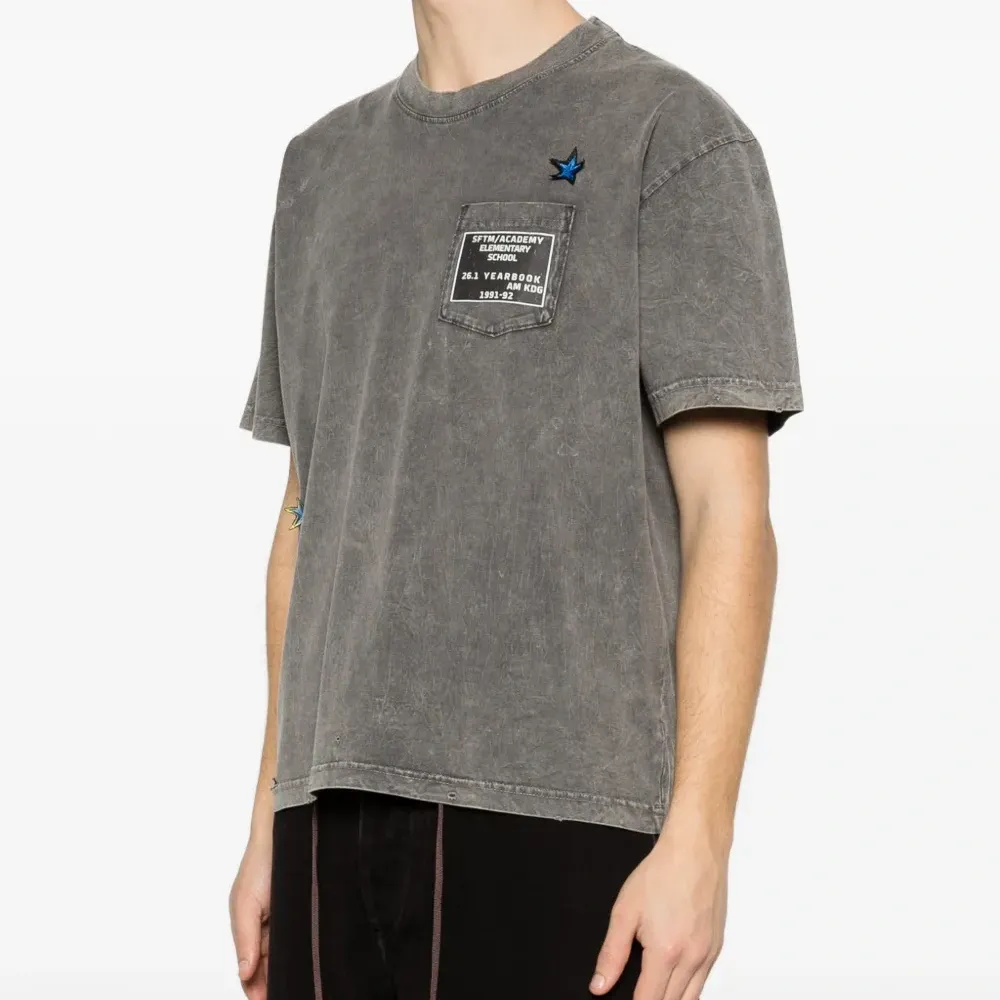 Футболка с накладным карманом на груди