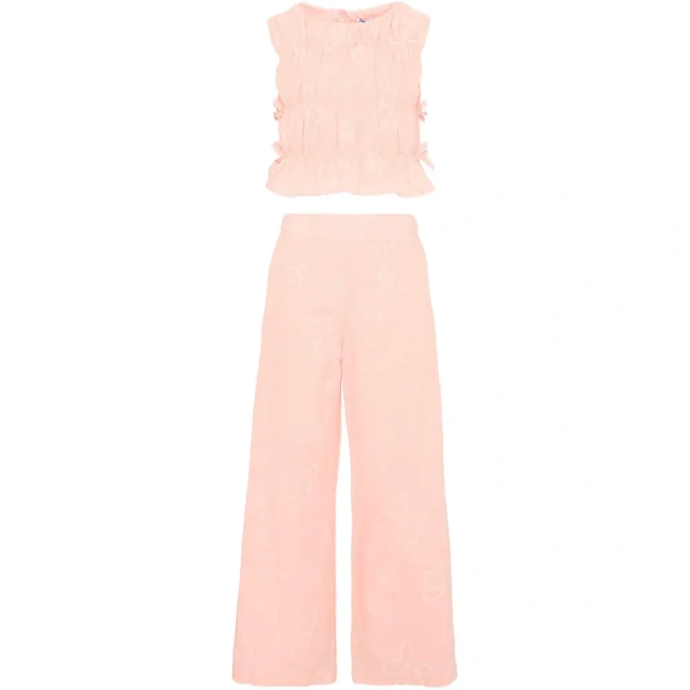 Костюм с брюками, вышитыми цветами