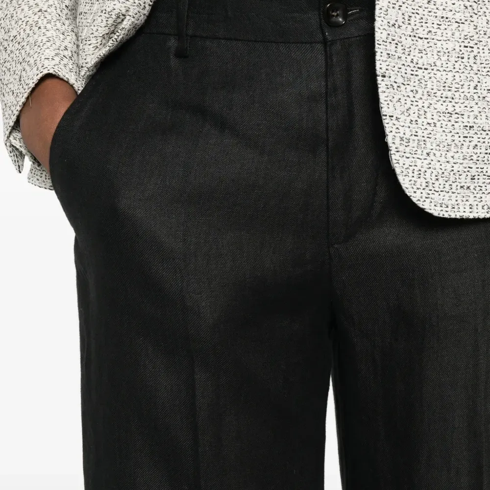 Брюки на пуговицах