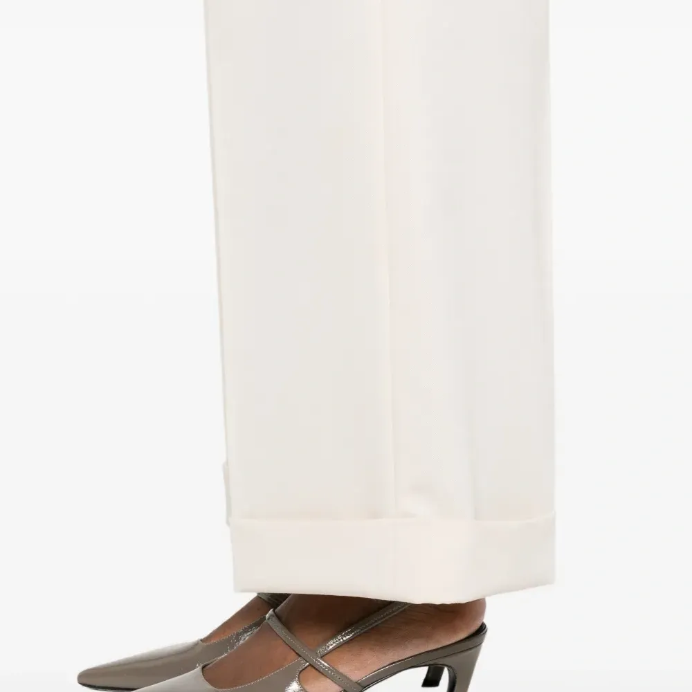 Брюки с подогнутыми манжетами