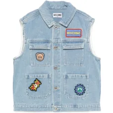 Жилет из джинсовой ткани с нашивками