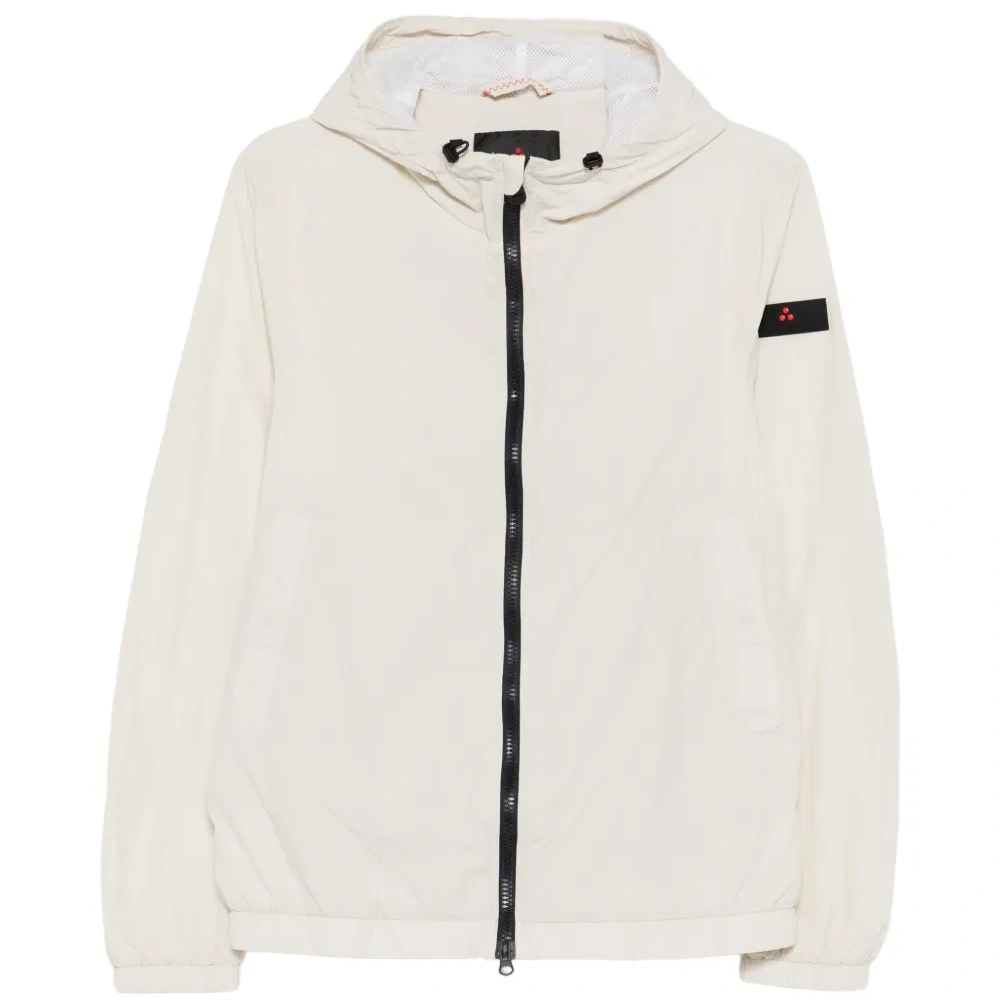 Куртка на молнии с капюшоном