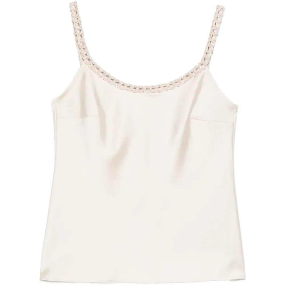 Топ с плетёной отделкой