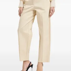 Брюки с накладными карманами сзади