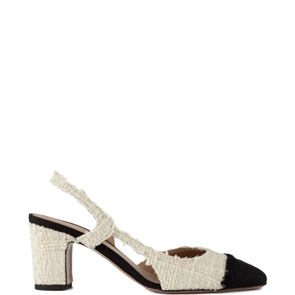 Сандалии из букле с бахромой Сандалии из букле с бахромой