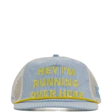 Полосатая кепка-тракер с вышивкой
