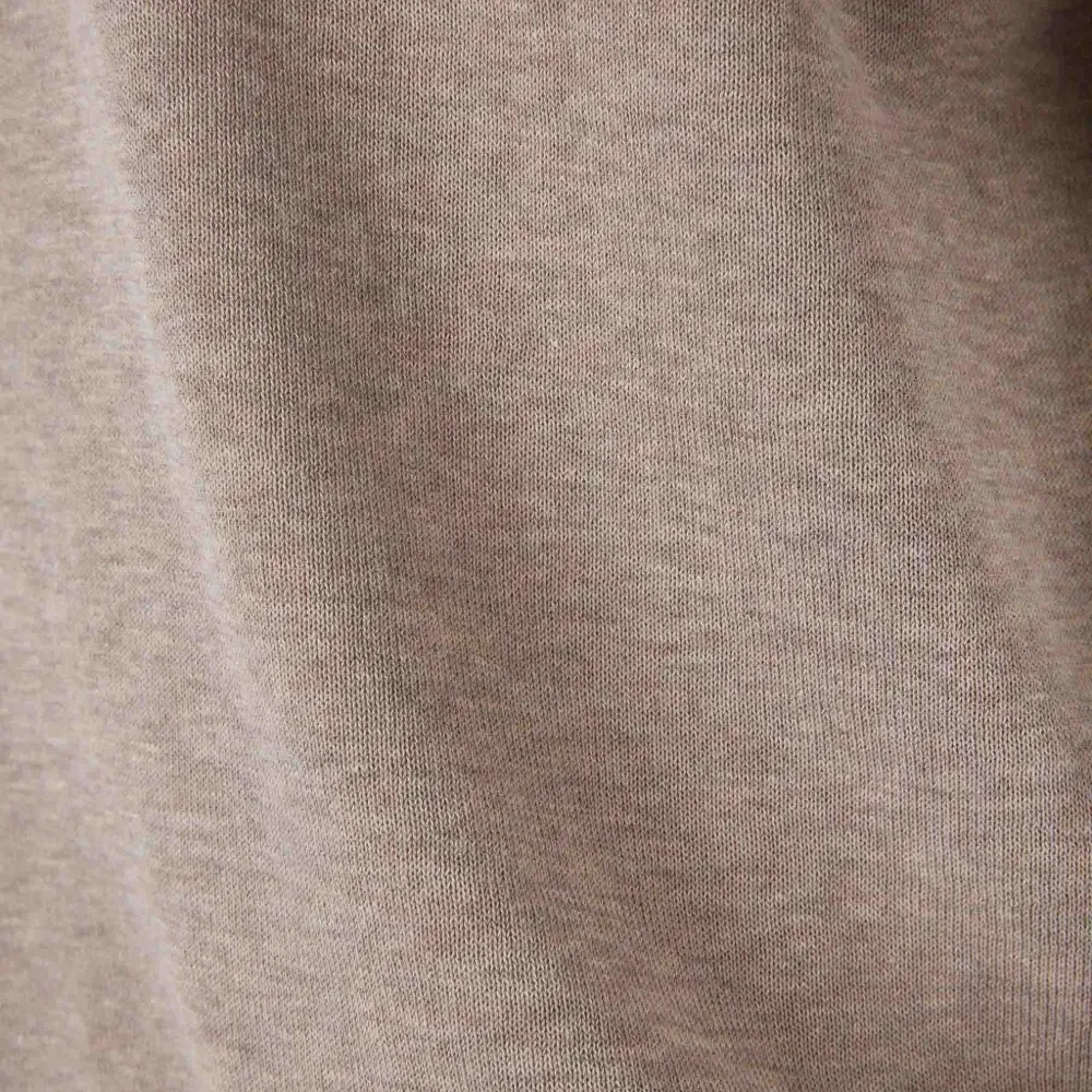 Футболка с короткими рукавами и воротником-гольф