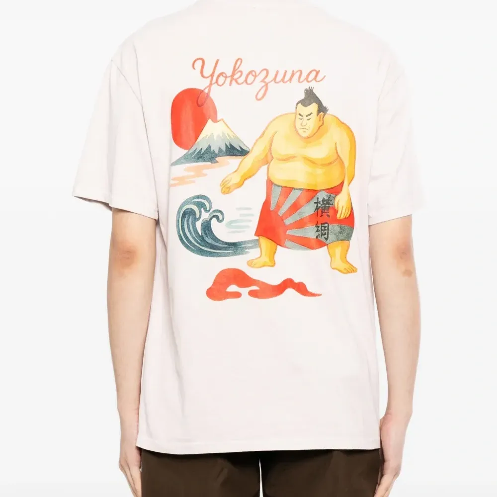 Футболка с горным принтом