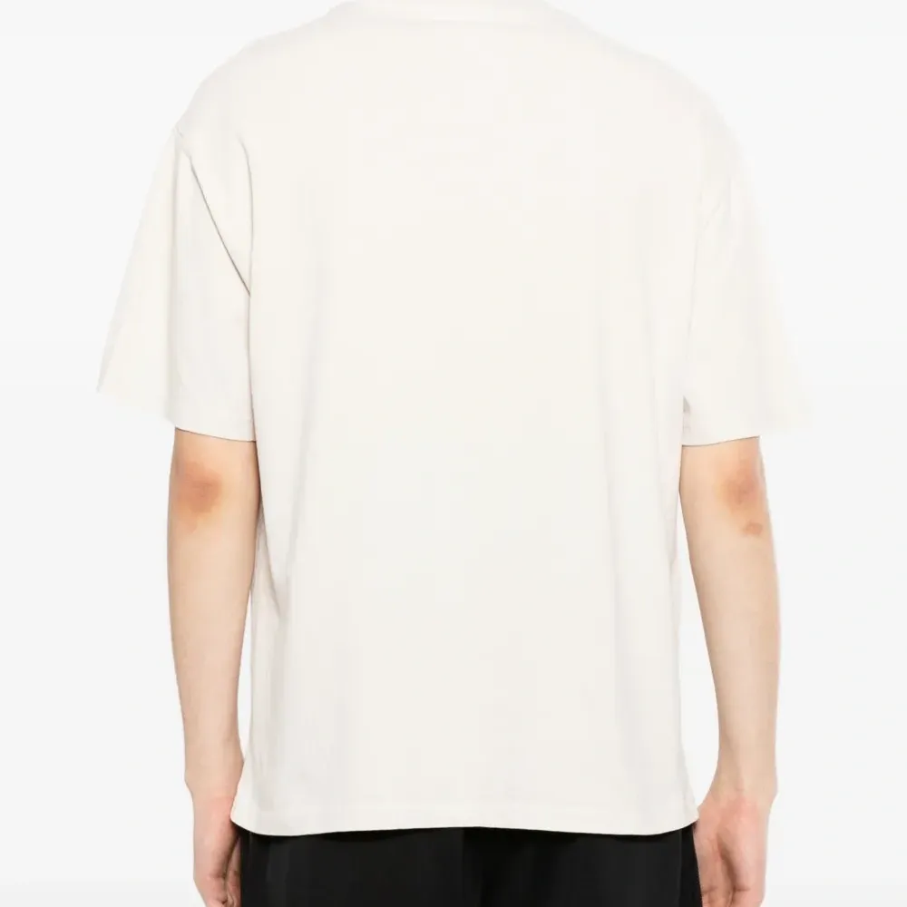 Футболка с графическим принтом