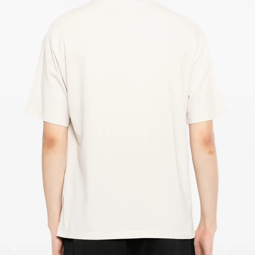 Футболка с графическим принтом