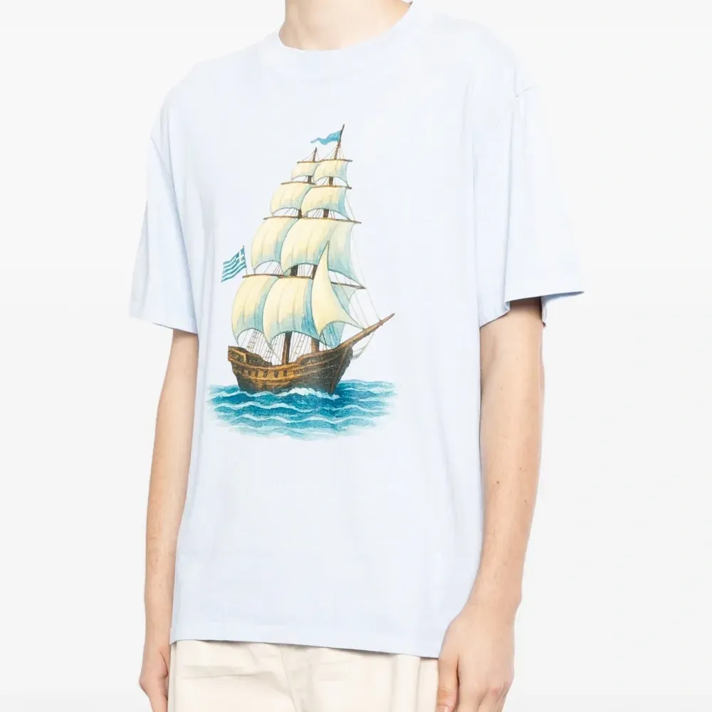 Футболка с принтом лодки