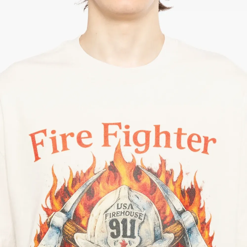 Футболка с изображением пожарного
