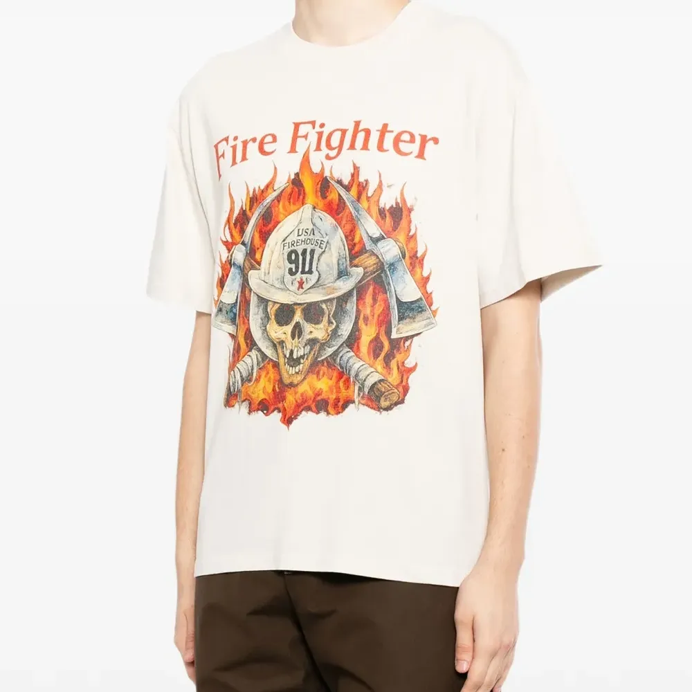 Футболка с изображением пожарного
