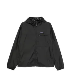 Легкая куртка с капюшоном