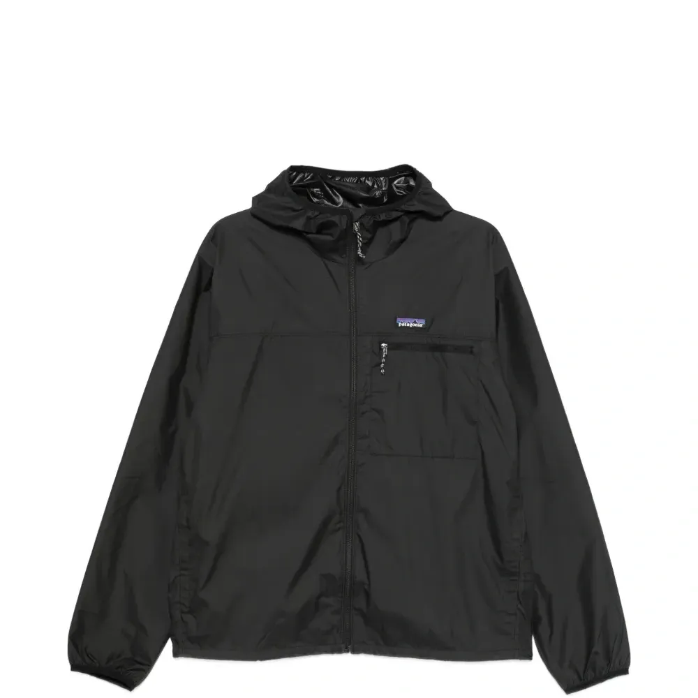 Легкая куртка с капюшоном