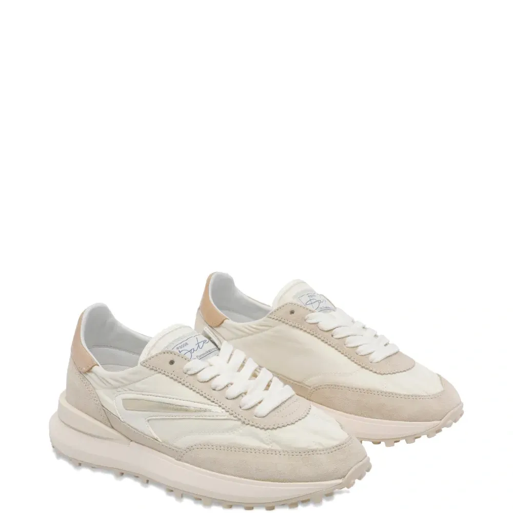 Замшевые кроссовки Athleta