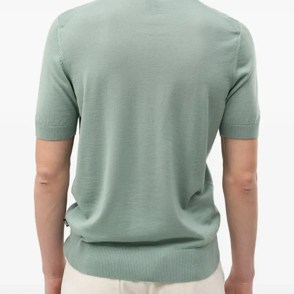 Футболка из тонкого трикотажа