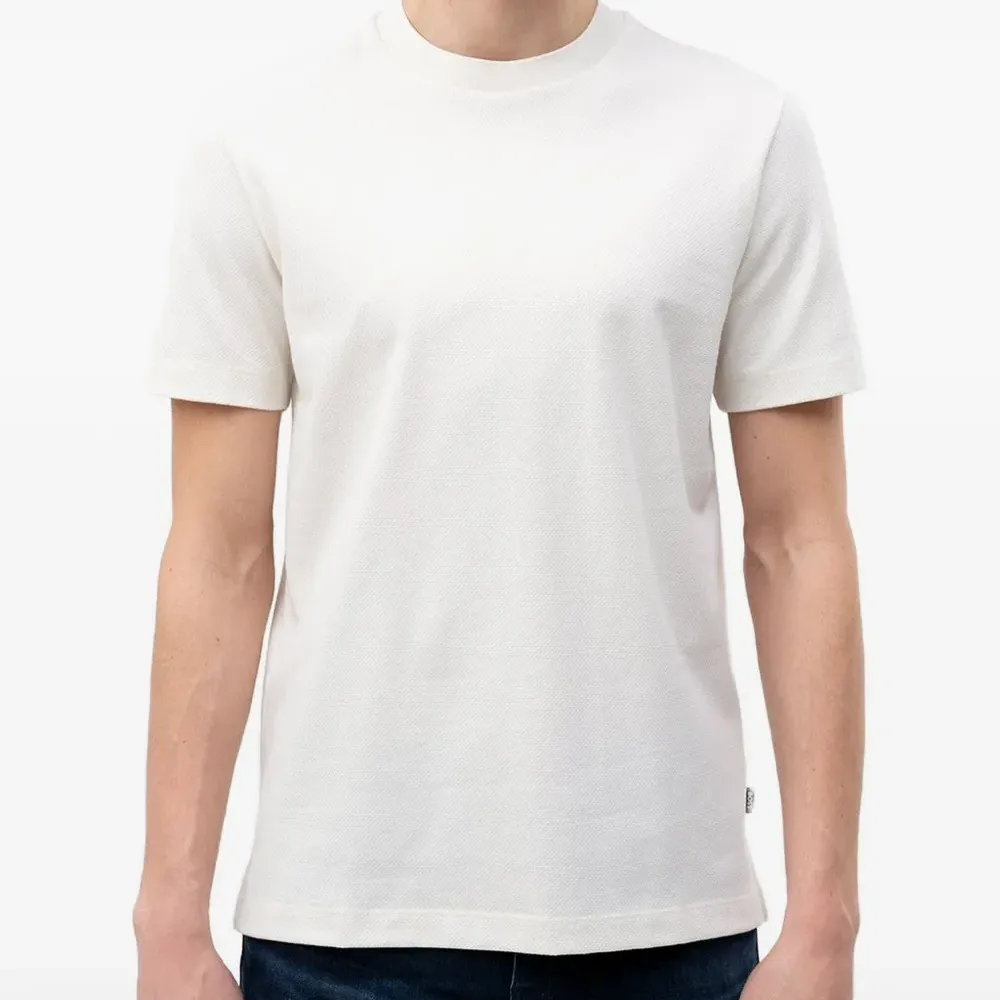 Футболка с круглым вырезом