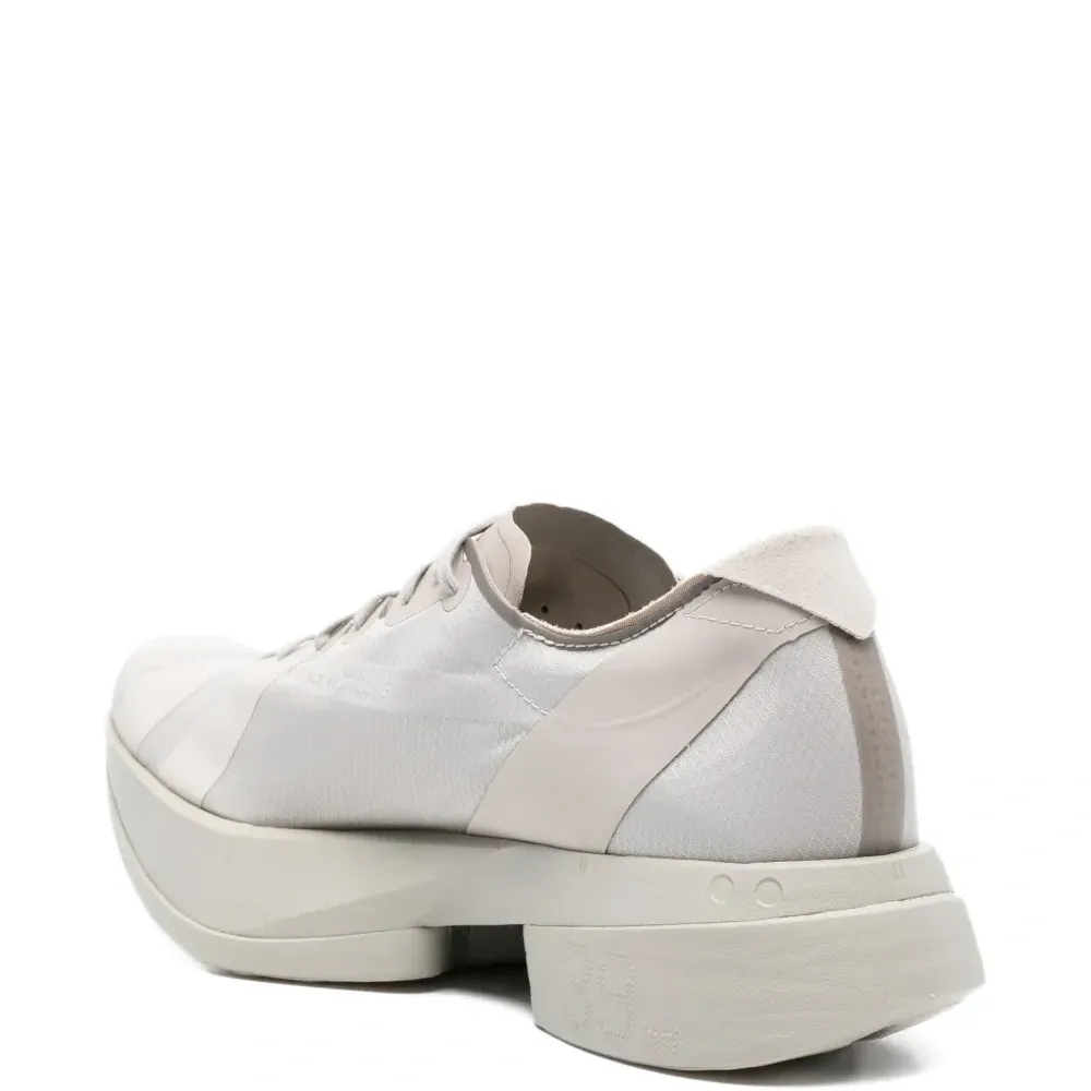 Кроссовки в полоску