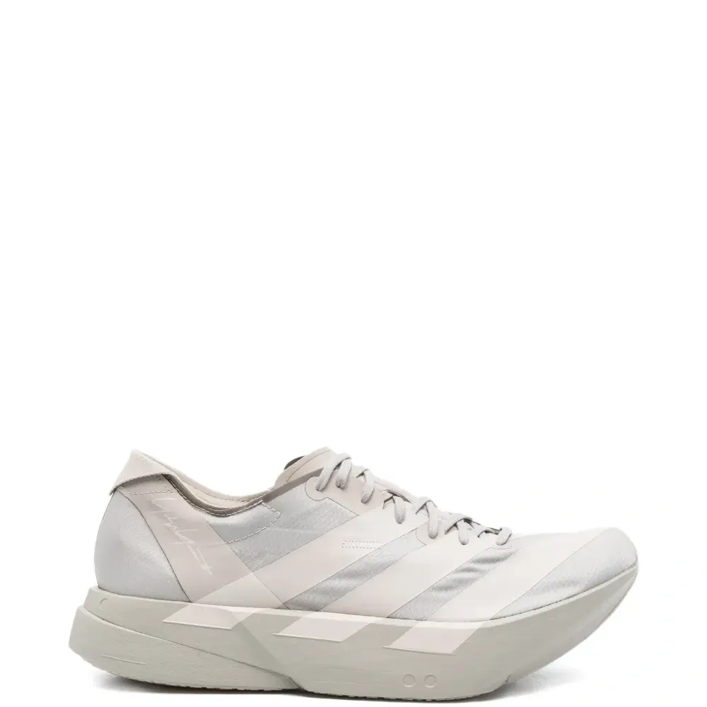 Кроссовки в полоску