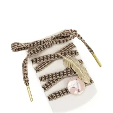 Шнурки с декоративными элементами