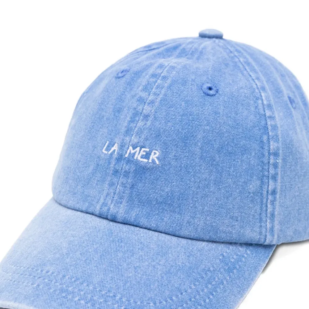 Вышитая кепка