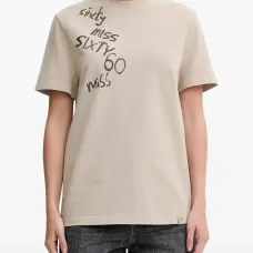 Вышитая футболка