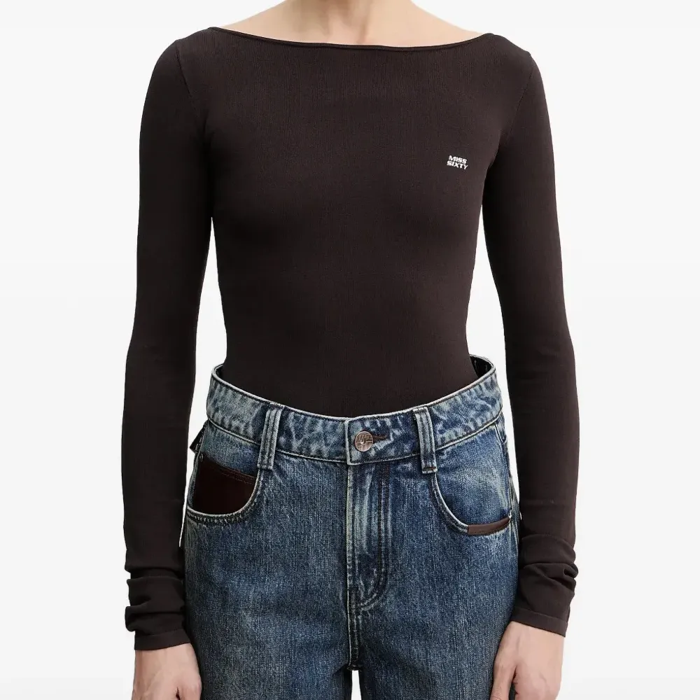 Топ с длинными рукавами