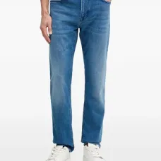 Джинсы прямого кроя