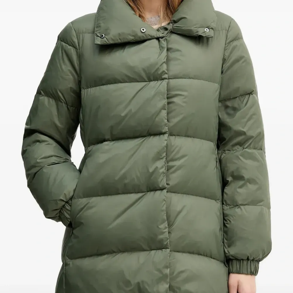 Стёганая куртка с высоким воротником