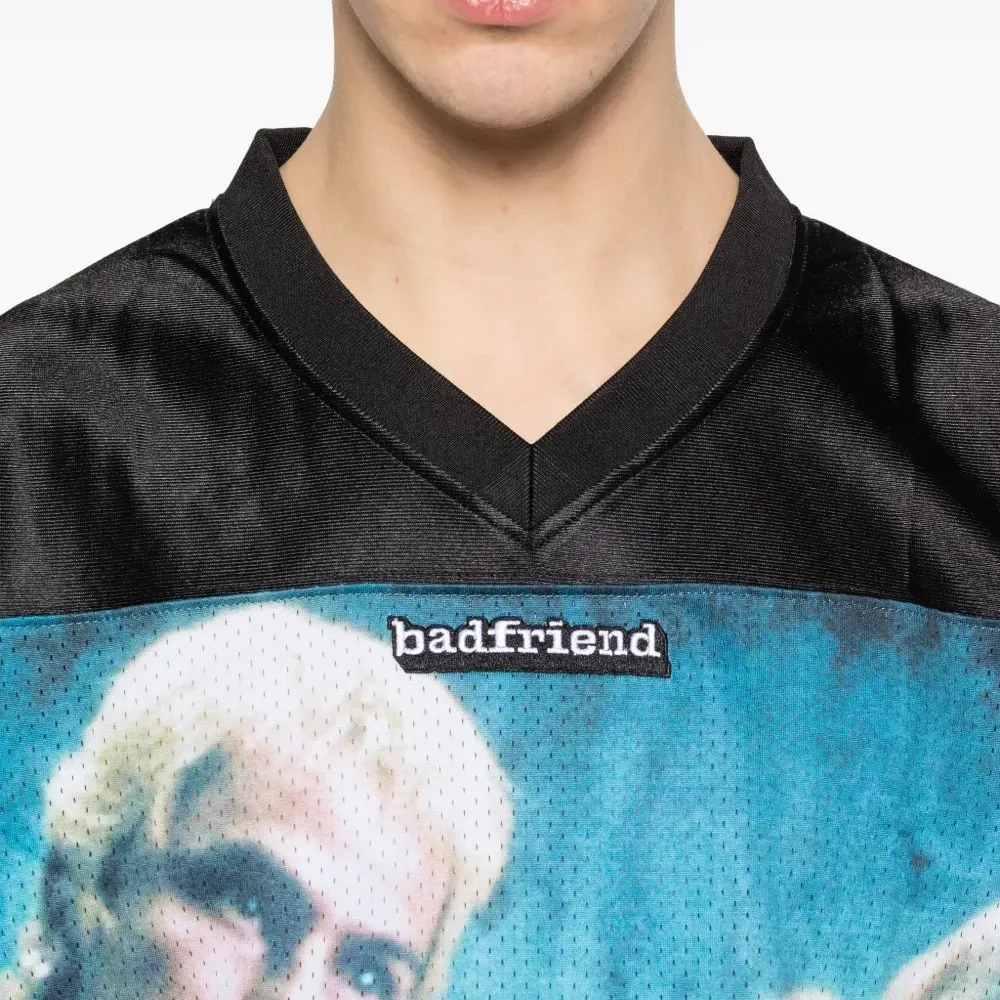 Футболка с принтом и V-образным вырезом