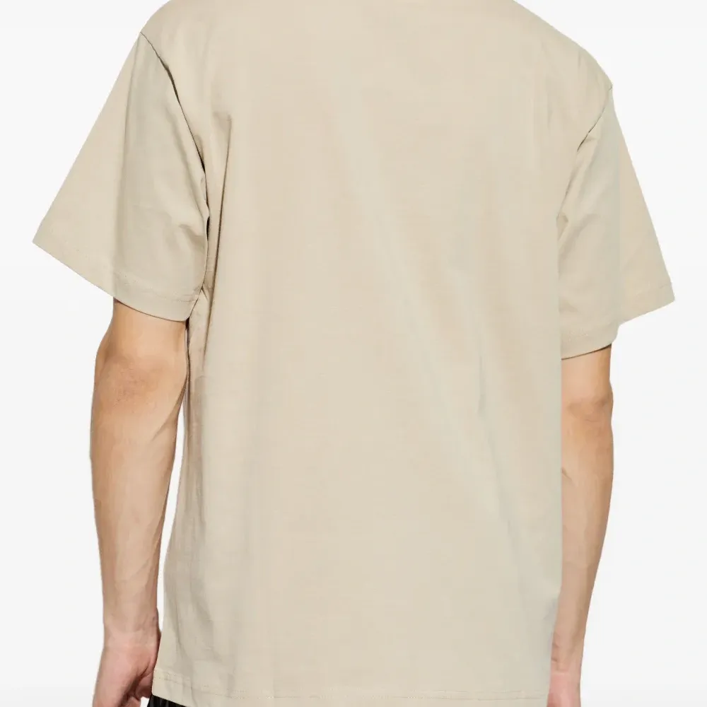 Футболка с логотипом