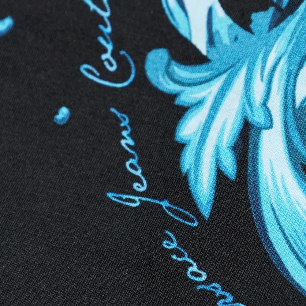 Футболка с барочным принтом