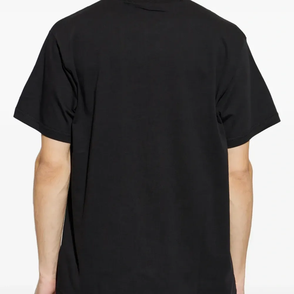 Футболка с круглым вырезом