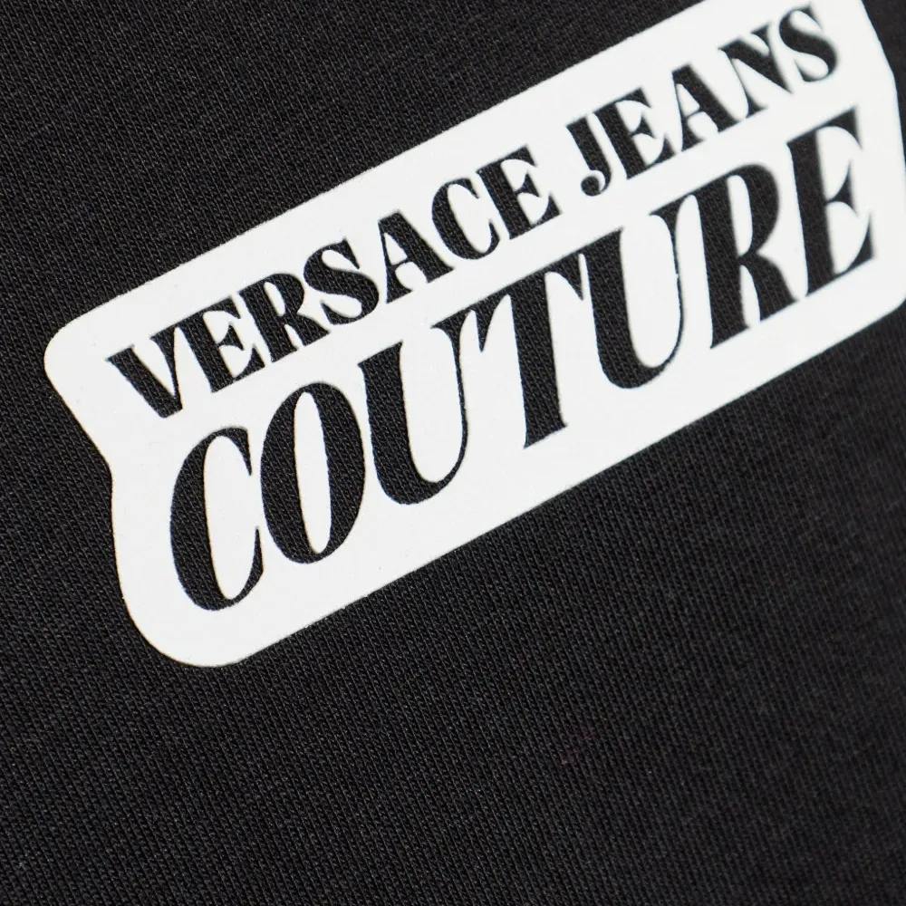 Футболка с круглым вырезом