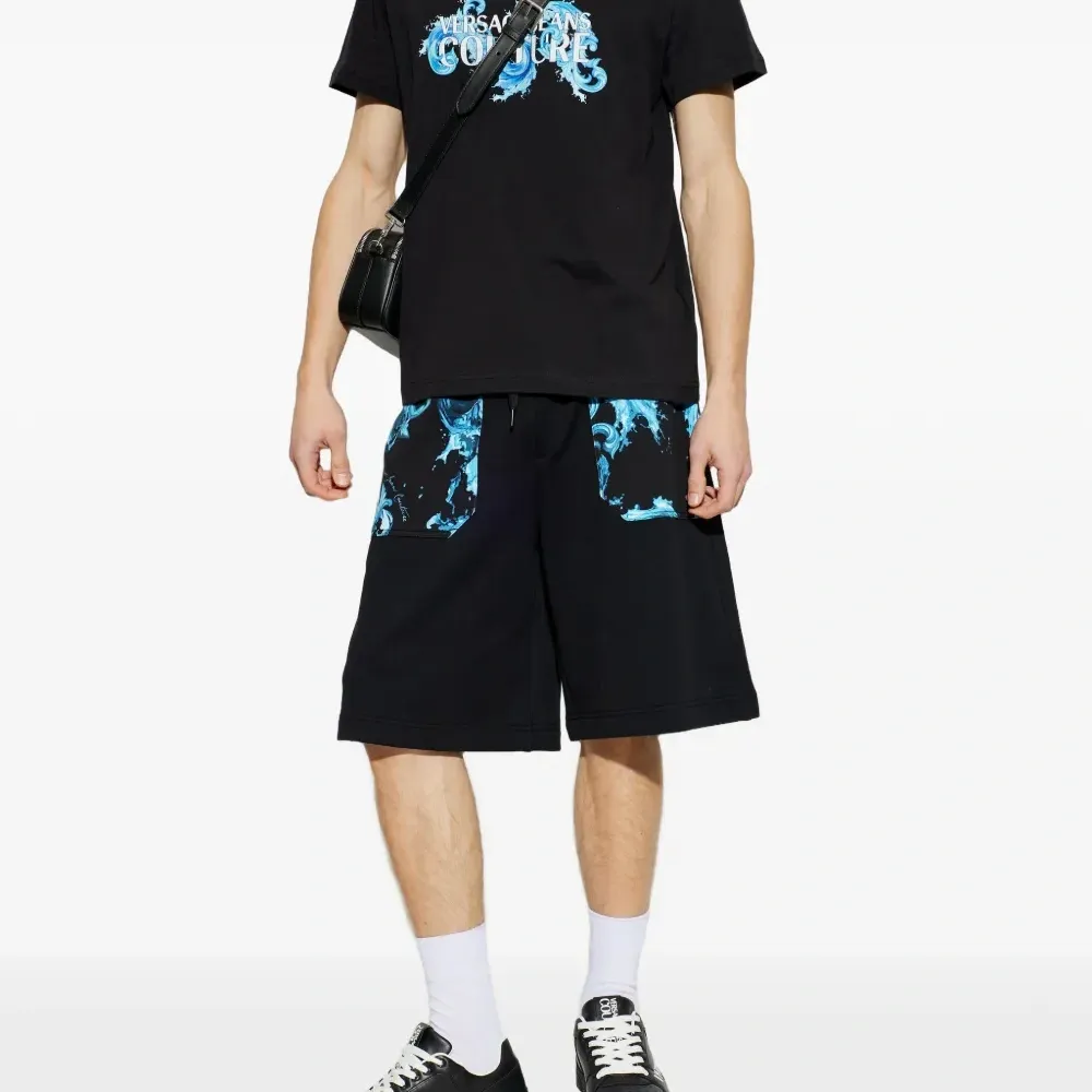 Футболка с графическим принтом