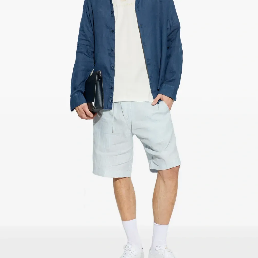 Футболка с логотипом