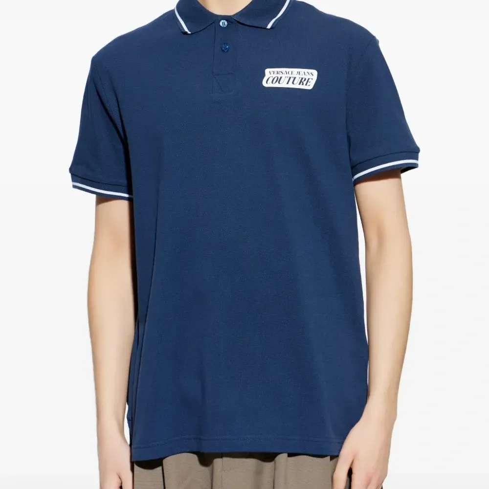 Поло с отделкой и логотипом