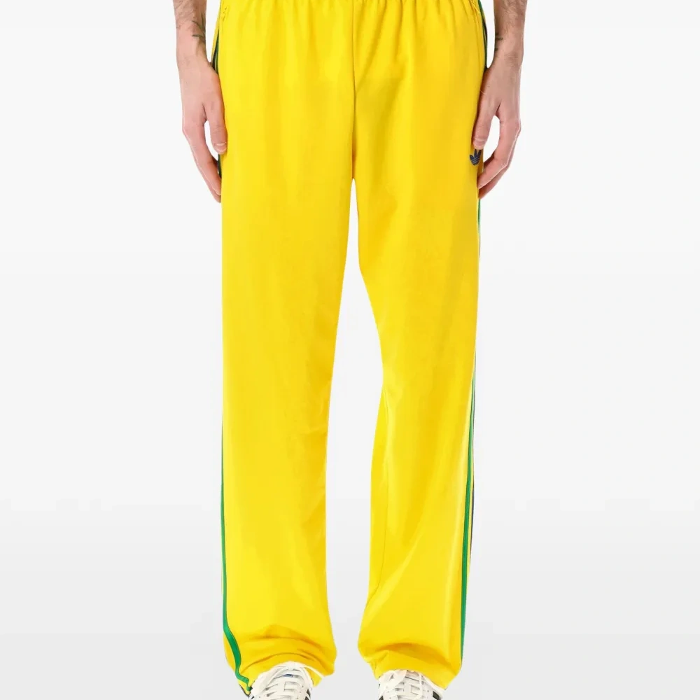 Брюки с боковыми лампасами