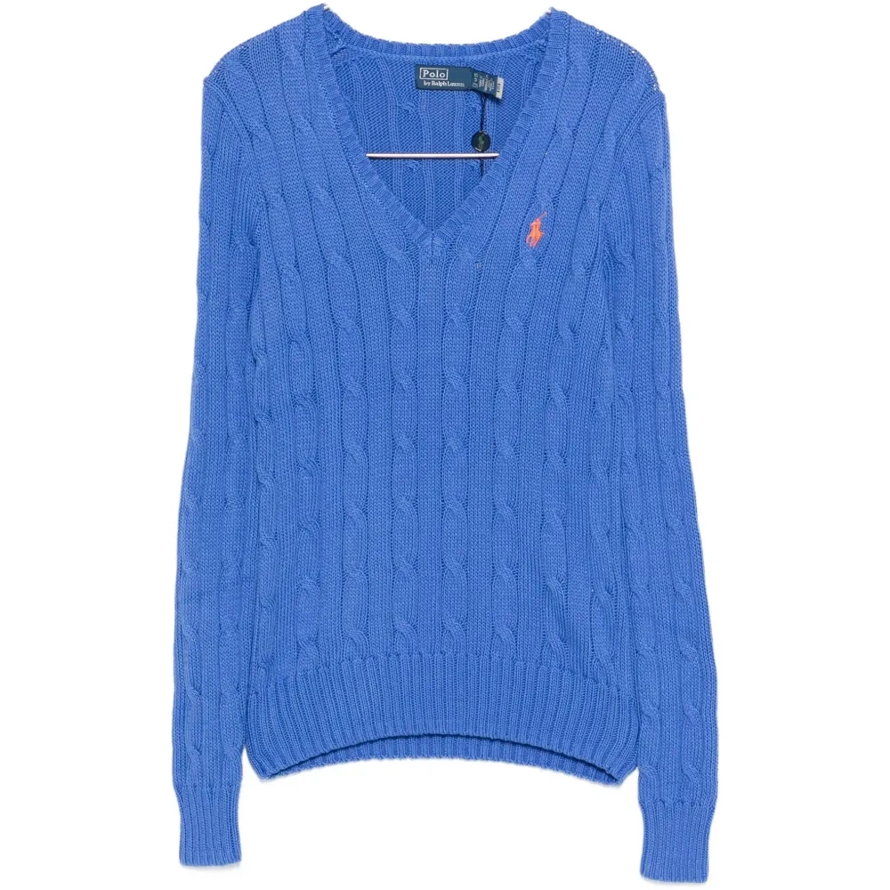 Вязаный свитер с V-образным вырезом